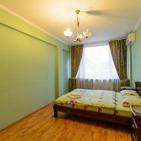 Апартаменти 3-Кімнатні М. Золоті Ворота Kiev Ngoại thất bức ảnh